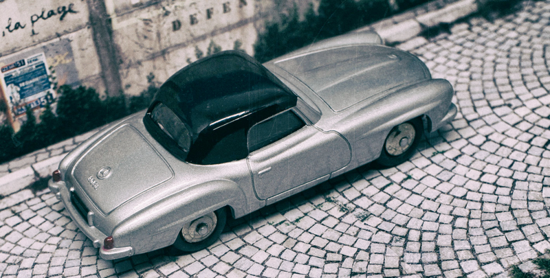 Illustration for article titled Teutonic Tuesday: Ein SL mit 4 Zylinder